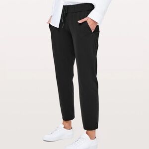 Lululemon On the Fly Jogger